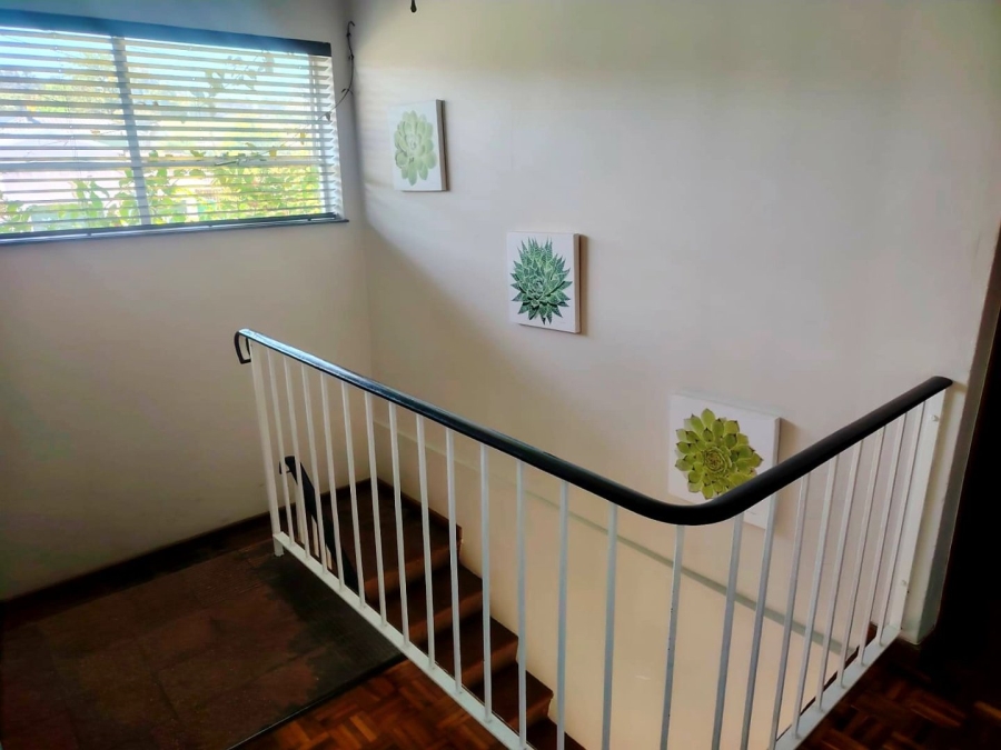 6 Bedroom Property for Sale in Abbotsford Eastern Cape